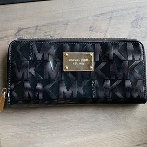 Michael Kors Zippered Wallet